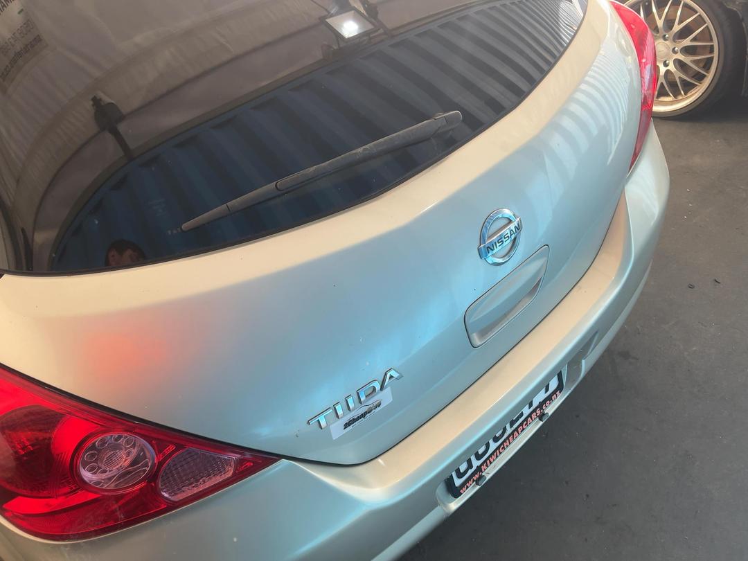 Photo '15' of Nissan Tiida