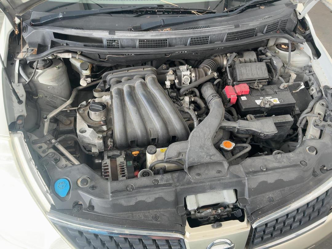 Photo '21' of Nissan Tiida