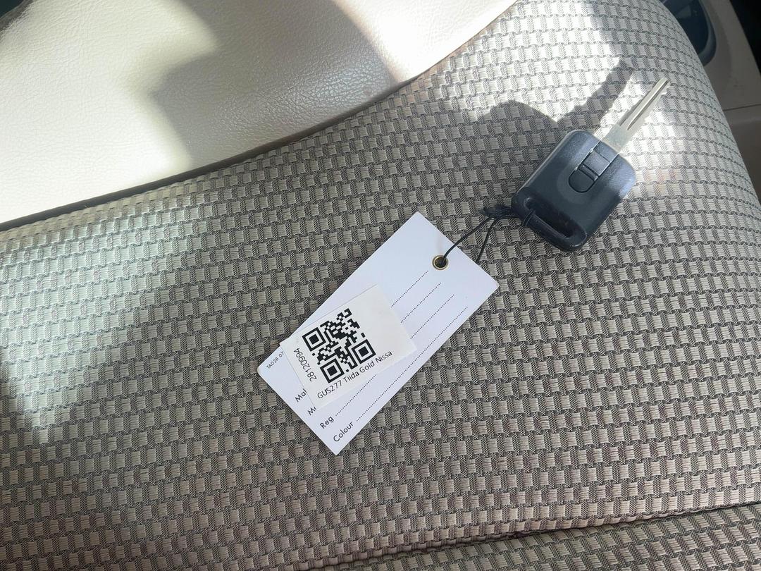 Photo '24' of Nissan Tiida