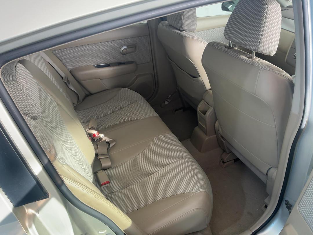 Photo '26' of Nissan Tiida