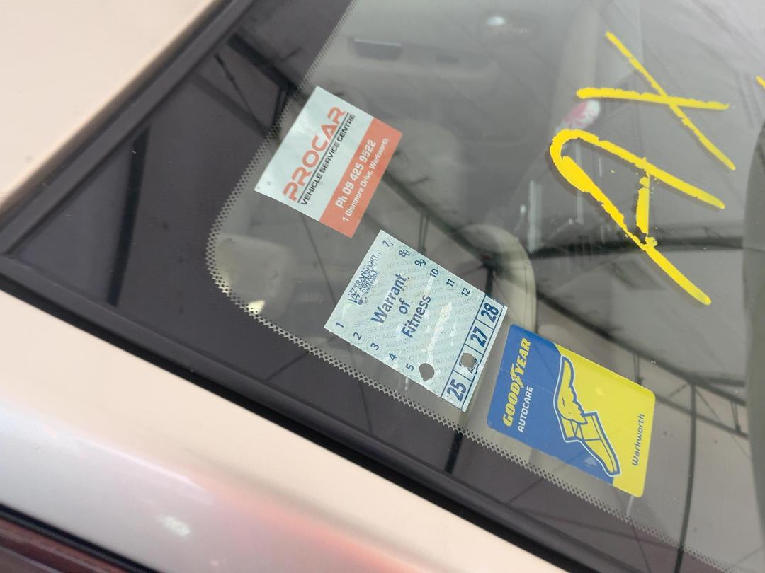 Photo '29' of Nissan Tiida