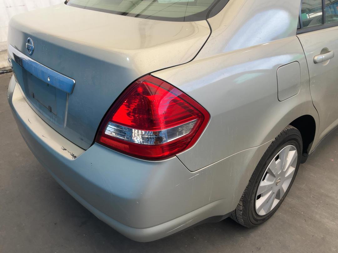 Photo '32' of Nissan Tiida