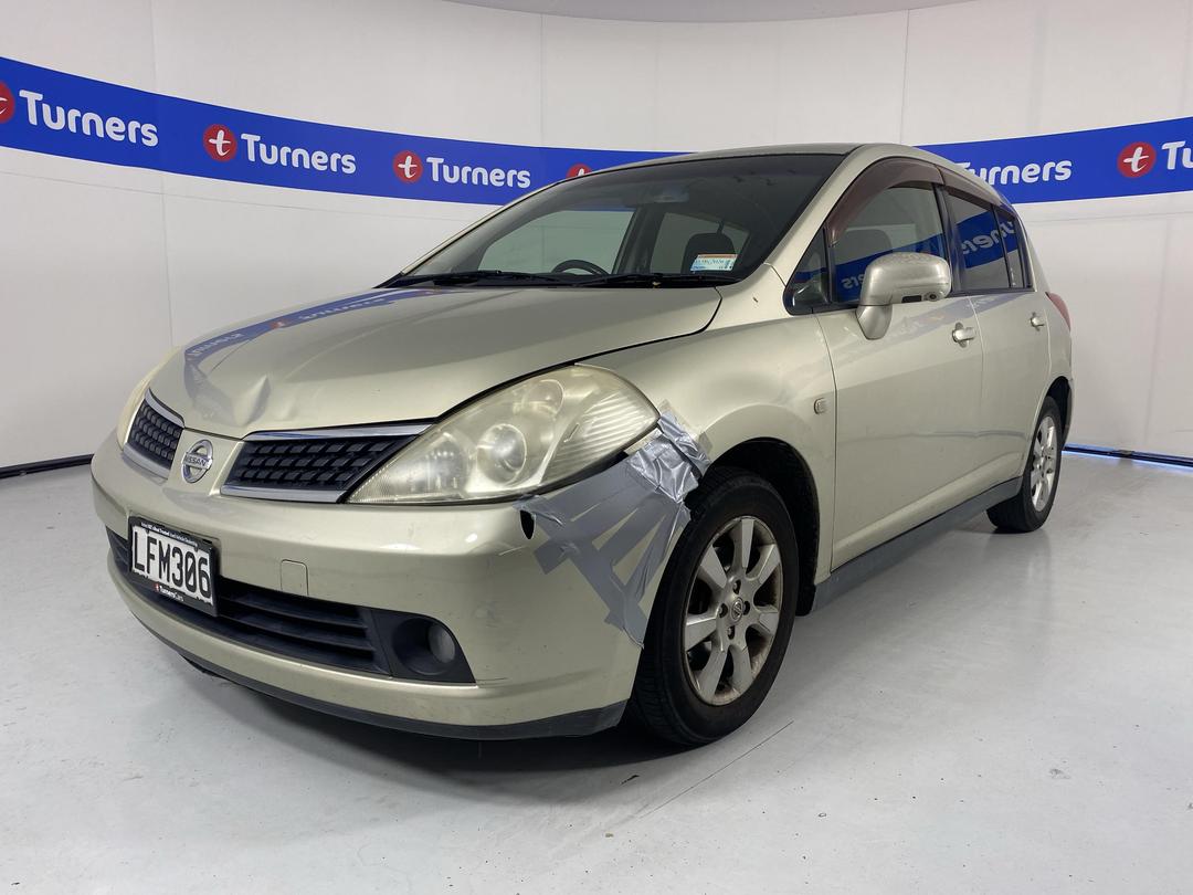 Photo '4' of Nissan Tiida