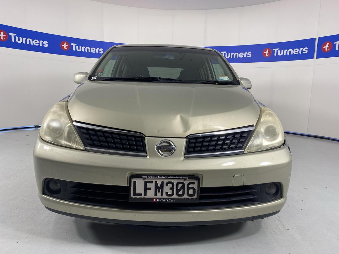 Photo '2' of Nissan Tiida