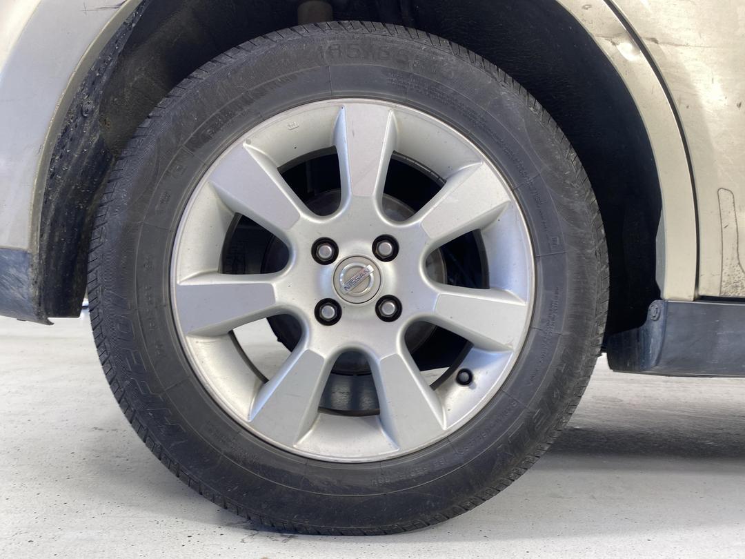 Photo '12' of Nissan Tiida