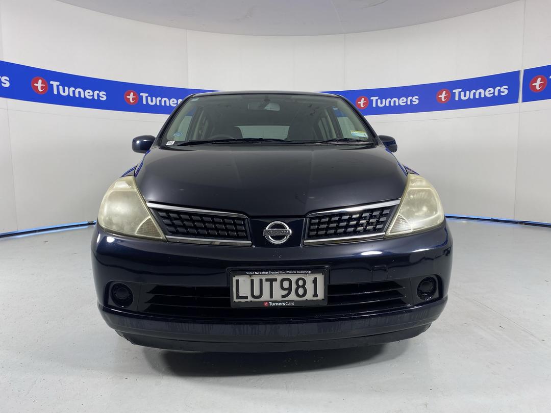 Photo '2' of Nissan Tiida