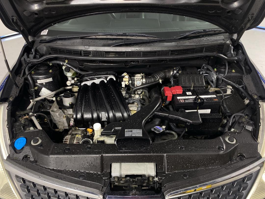 Photo '13' of Nissan Tiida