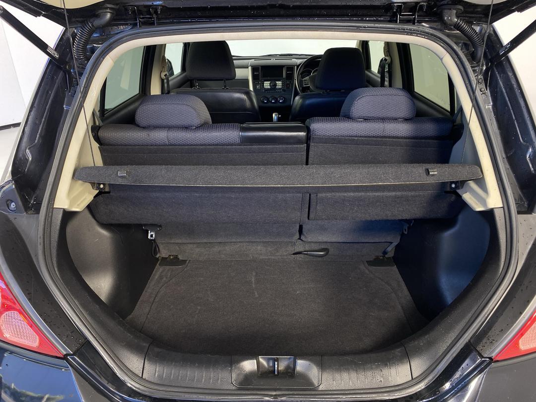 Photo '14' of Nissan Tiida