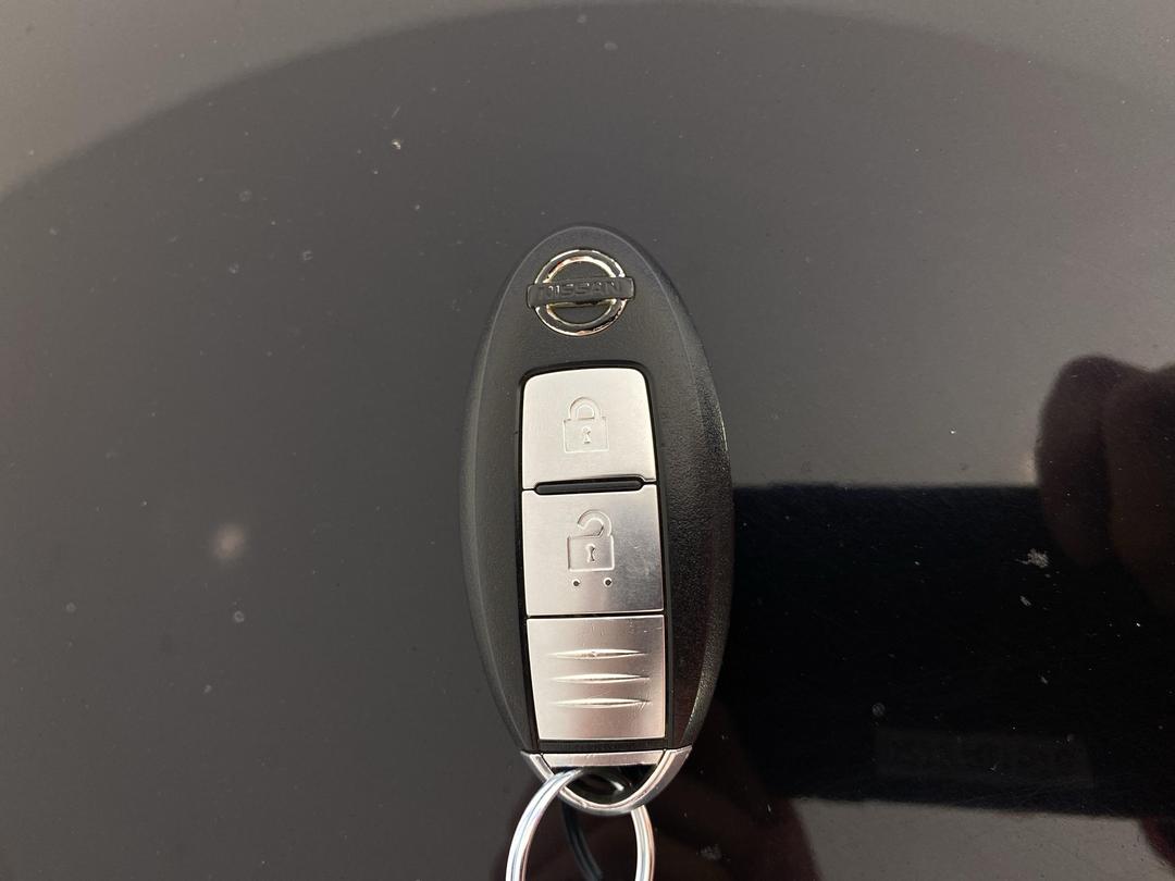 Photo '22' of Nissan Tiida