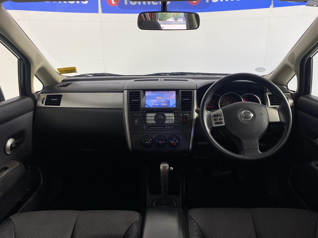 Photo '17' of Nissan Tiida