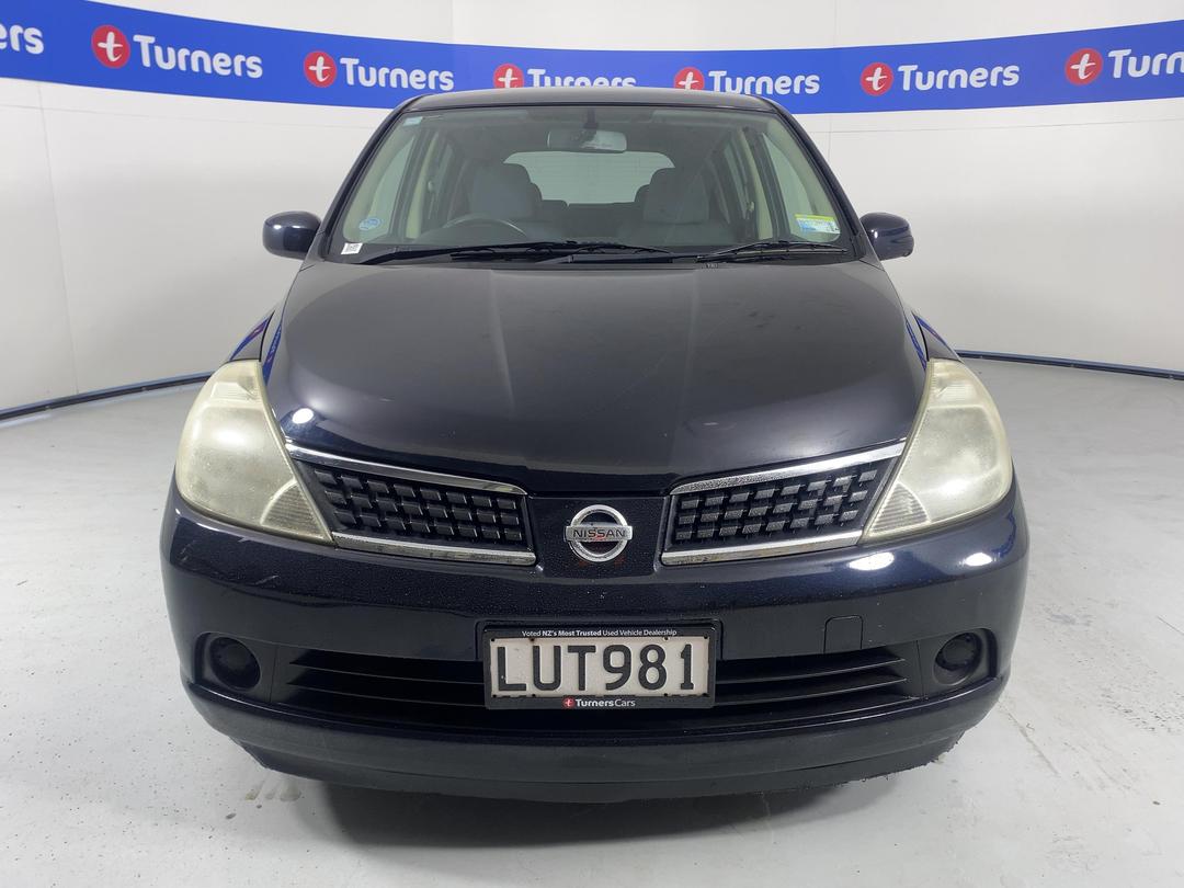Photo '2' of Nissan Tiida