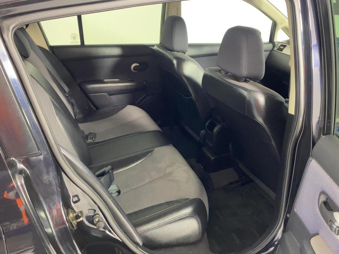 Photo '20' of Nissan Tiida
