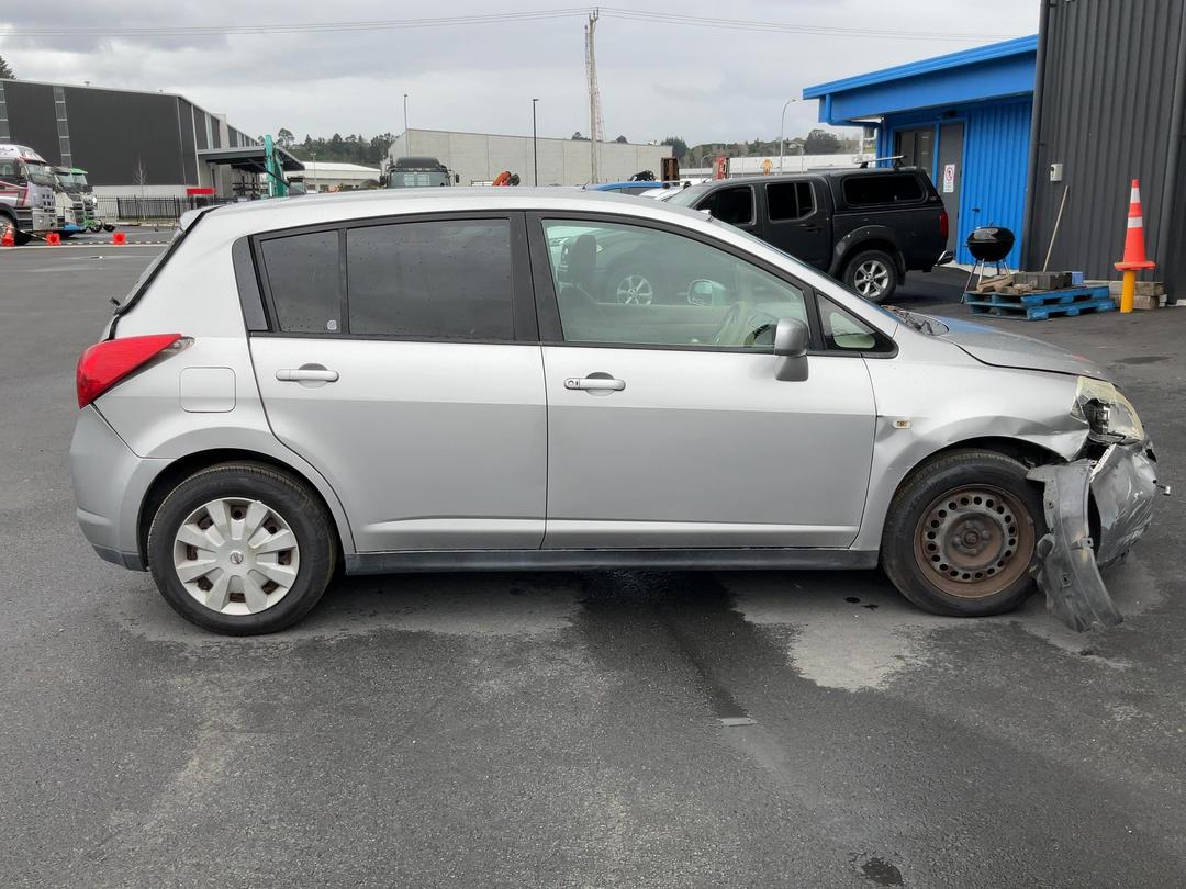 Photo '9' of Nissan Tiida Photo '9' of Nissan Tiida