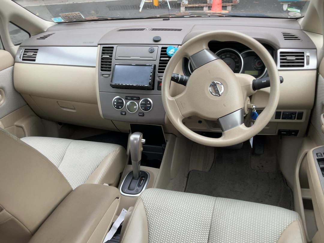 Photo '16' of Nissan Tiida Photo '16' of Nissan Tiida
