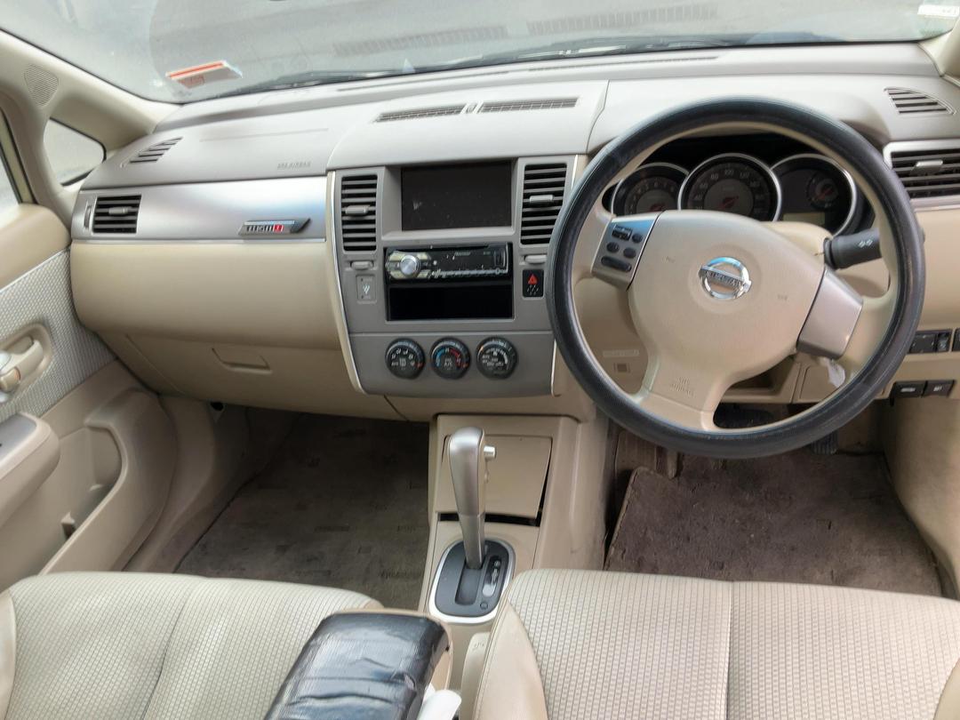 Photo '16' of Nissan Tiida Photo '16' of Nissan Tiida