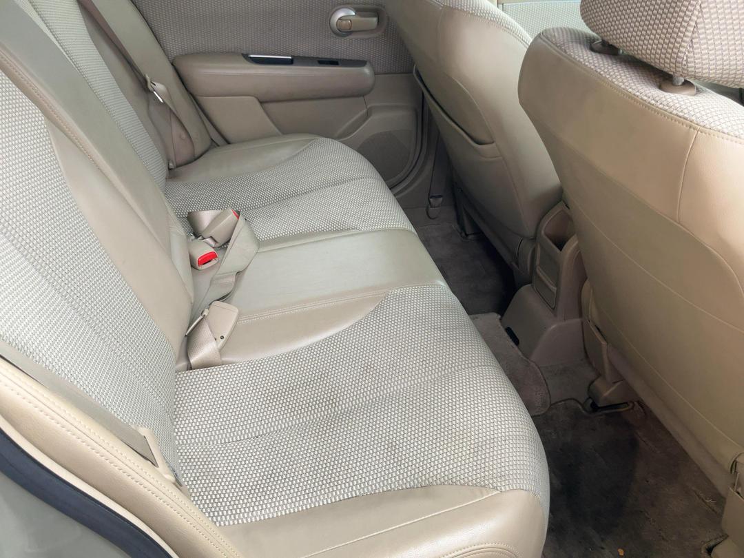 Photo '17' of Nissan Tiida Photo '17' of Nissan Tiida