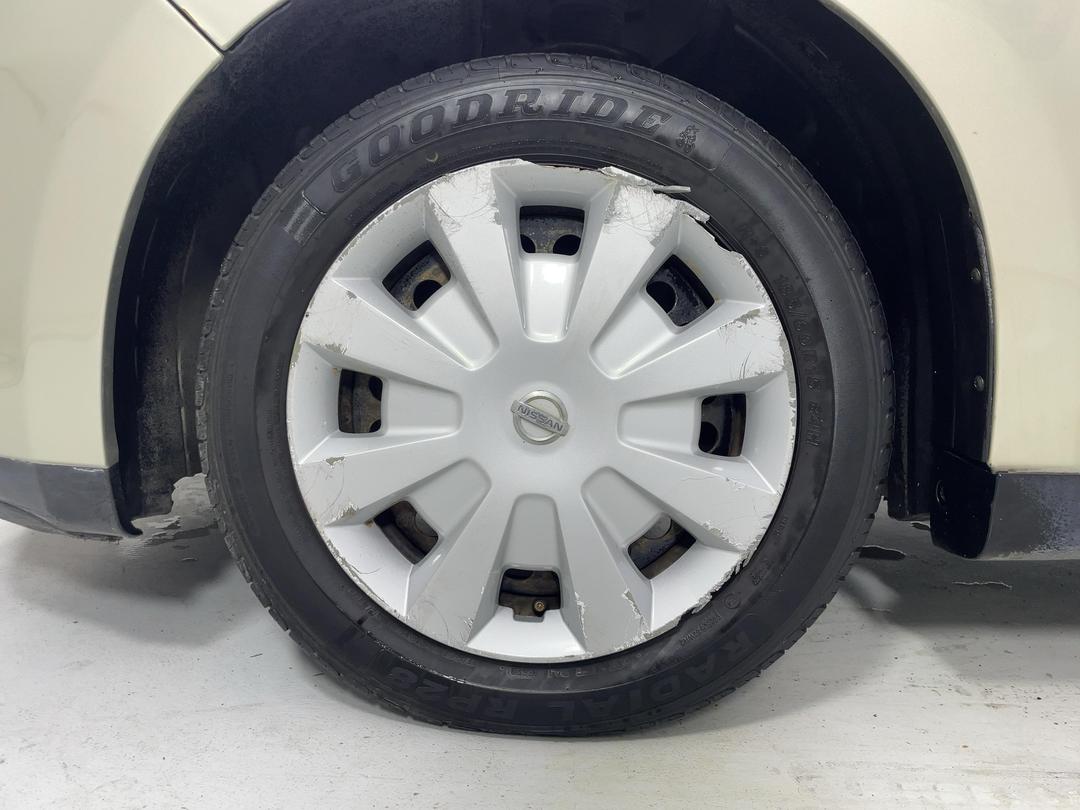 Photo '10' of Nissan Tiida