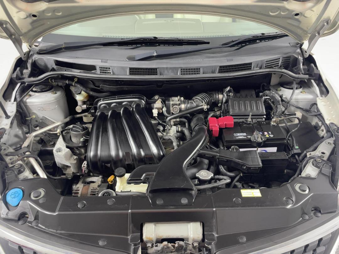 Photo '13' of Nissan Tiida