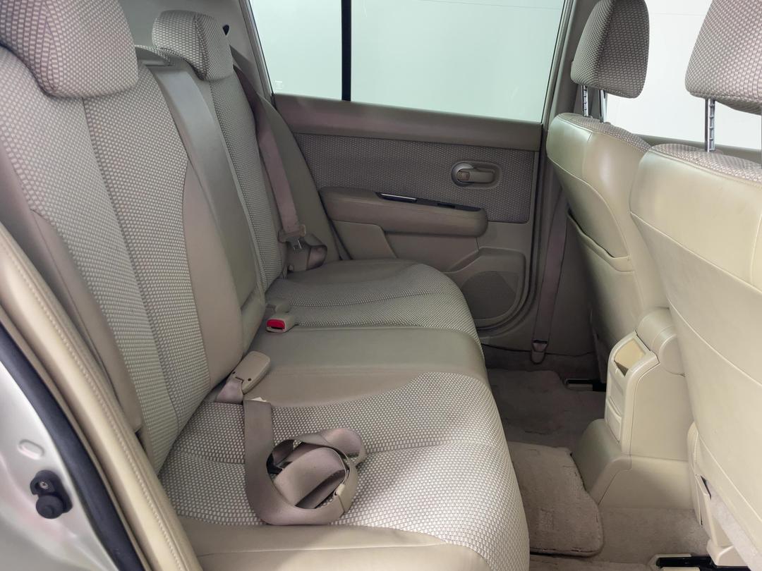 Photo '20' of Nissan Tiida