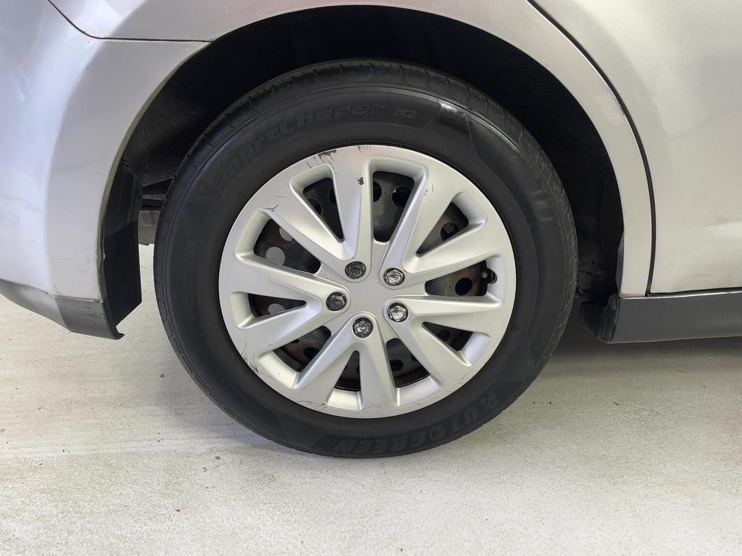 Photo '12' of Nissan Tiida