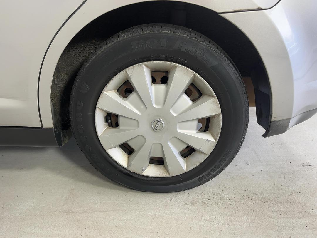 Photo '11' of Nissan Tiida