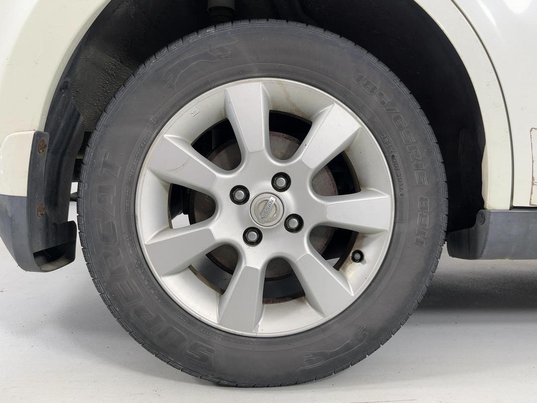 Photo '12' of Nissan Tiida