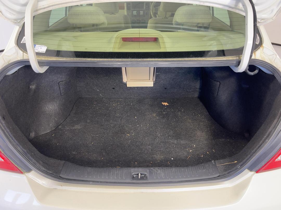 Photo '14' of Nissan Tiida