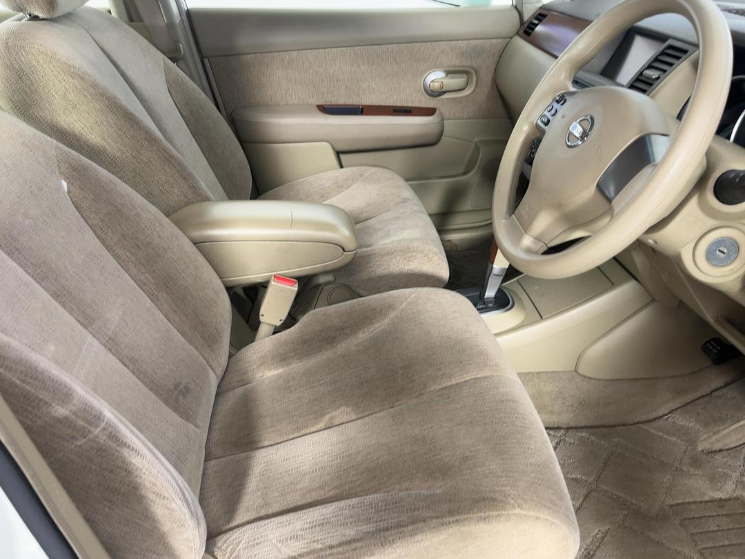 Photo '16' of Nissan Tiida