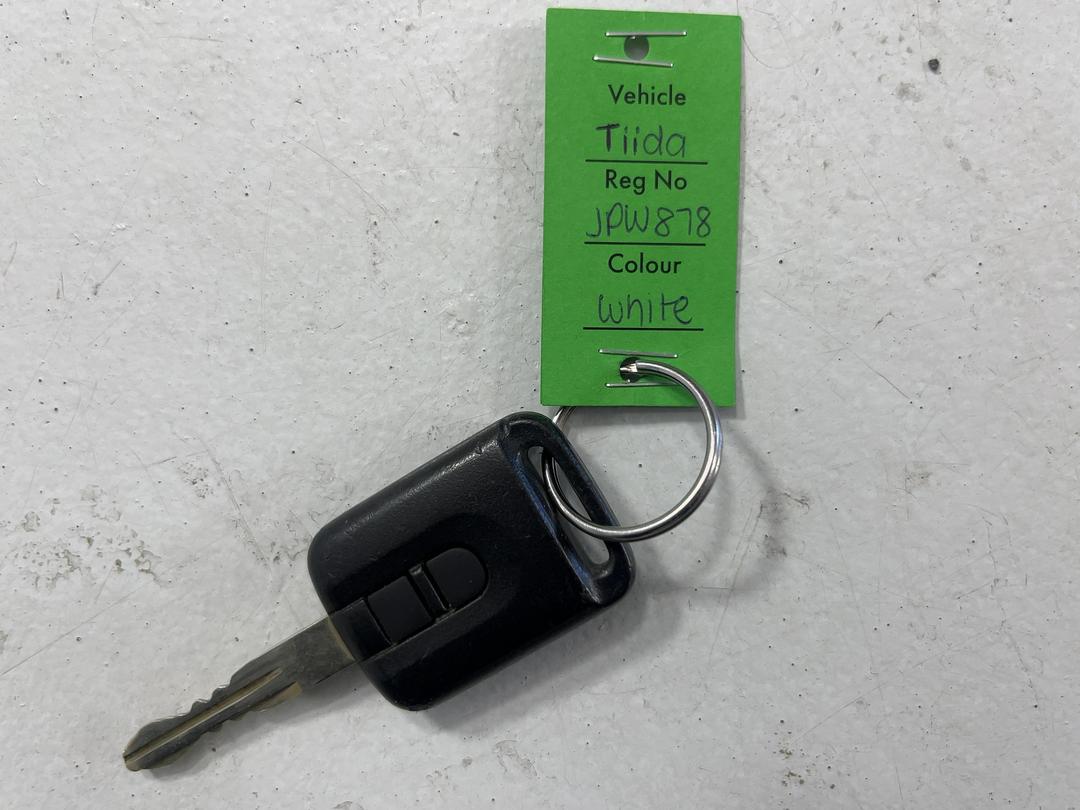 Photo '22' of Nissan Tiida