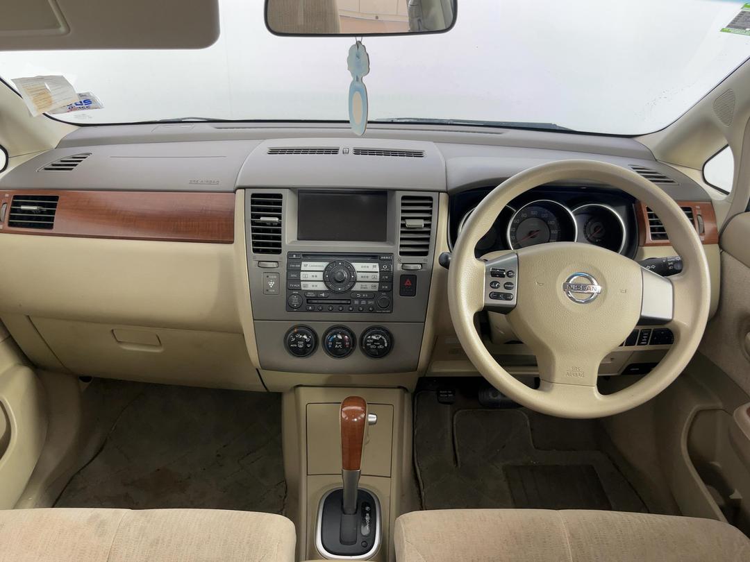 Photo '17' of Nissan Tiida