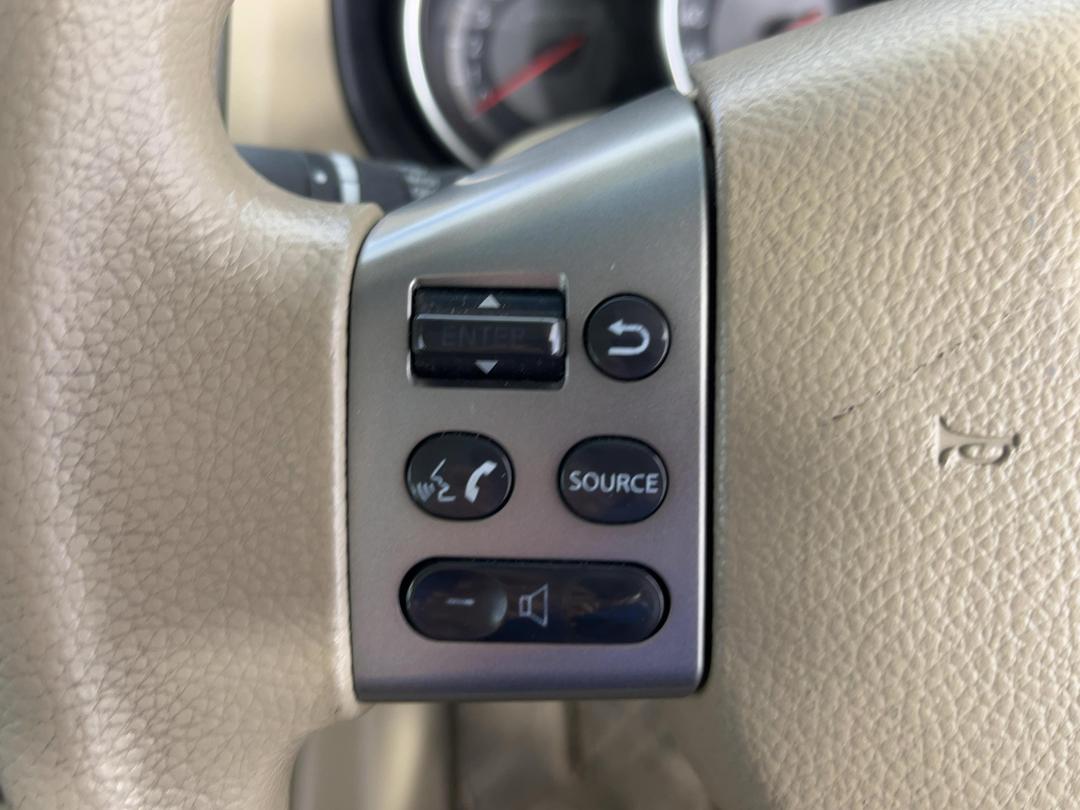 Photo '23' of Nissan Tiida