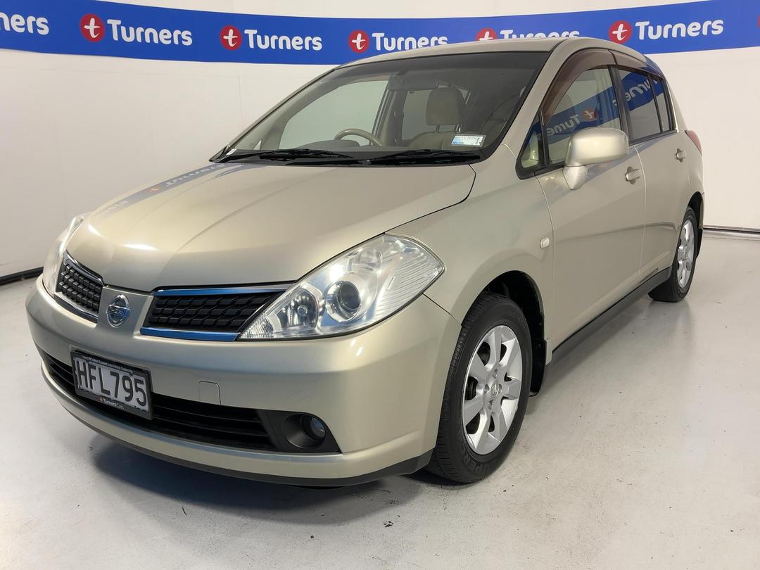 Photo '4' of Nissan Tiida