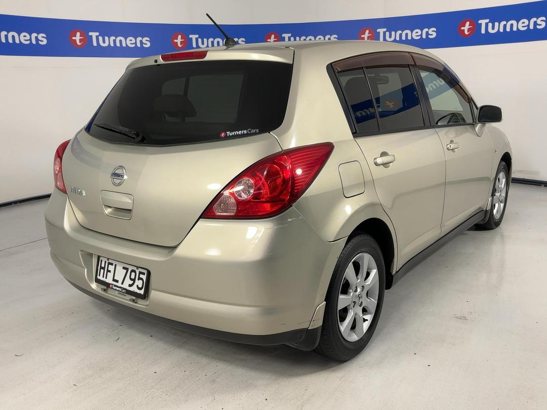 Photo '7' of Nissan Tiida