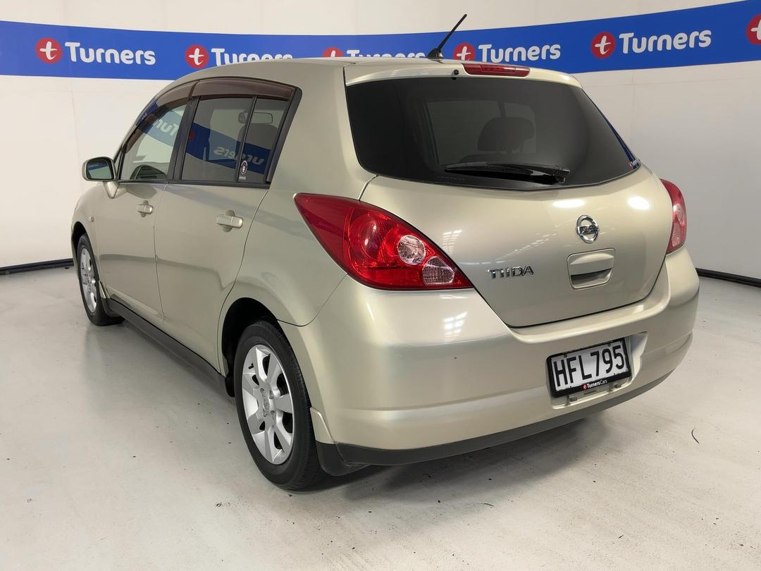 Photo '5' of Nissan Tiida