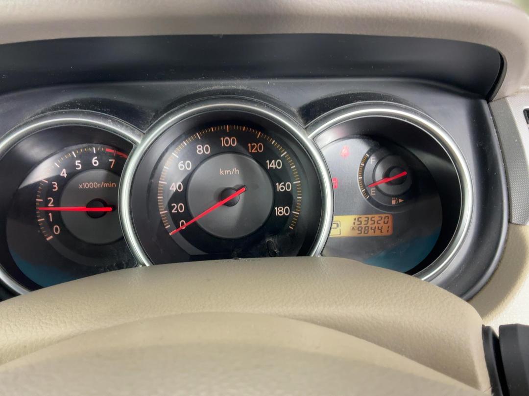 Photo '21' of Nissan Tiida