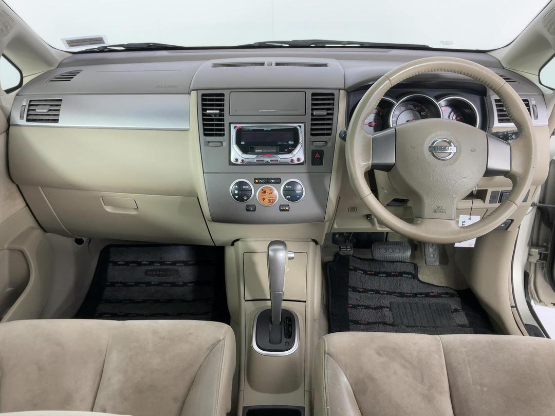 Photo '17' of Nissan Tiida