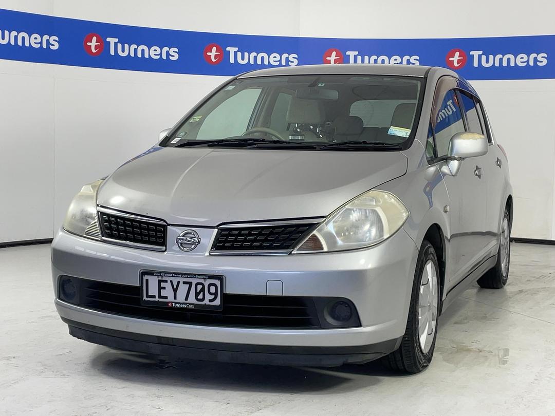 Photo '4' of Nissan Tiida