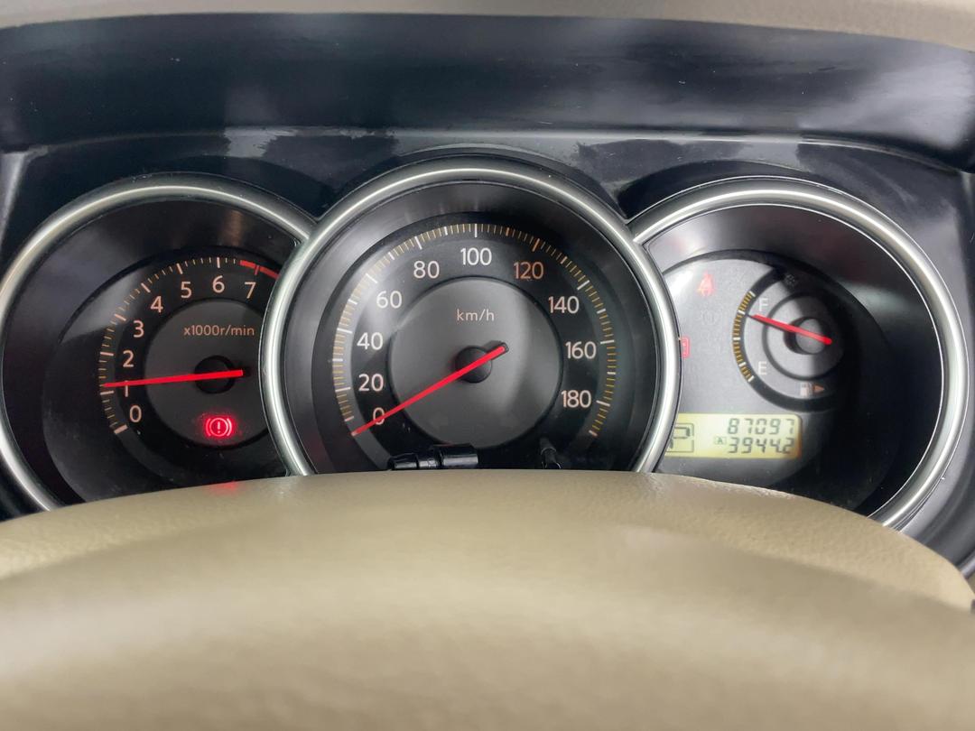 Photo '21' of Nissan Tiida