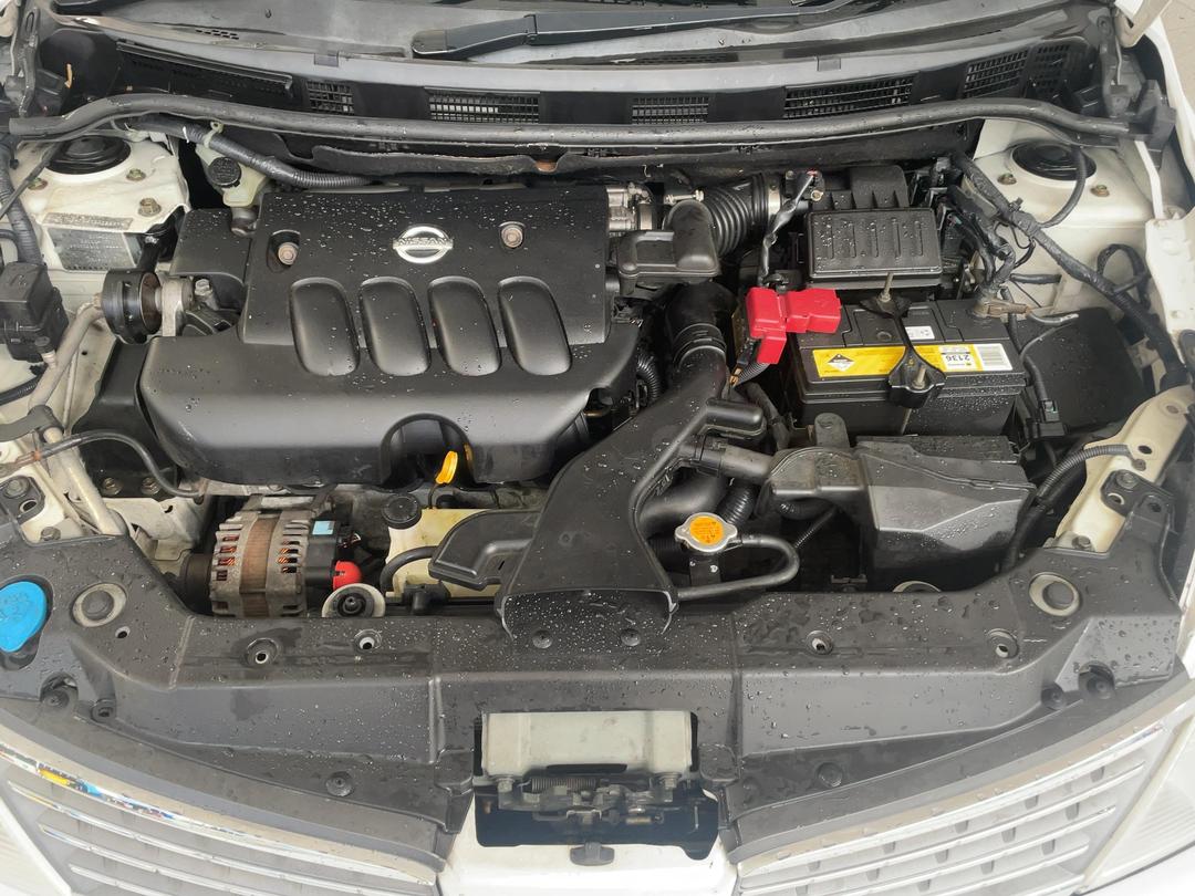 Photo '13' of Nissan Tiida