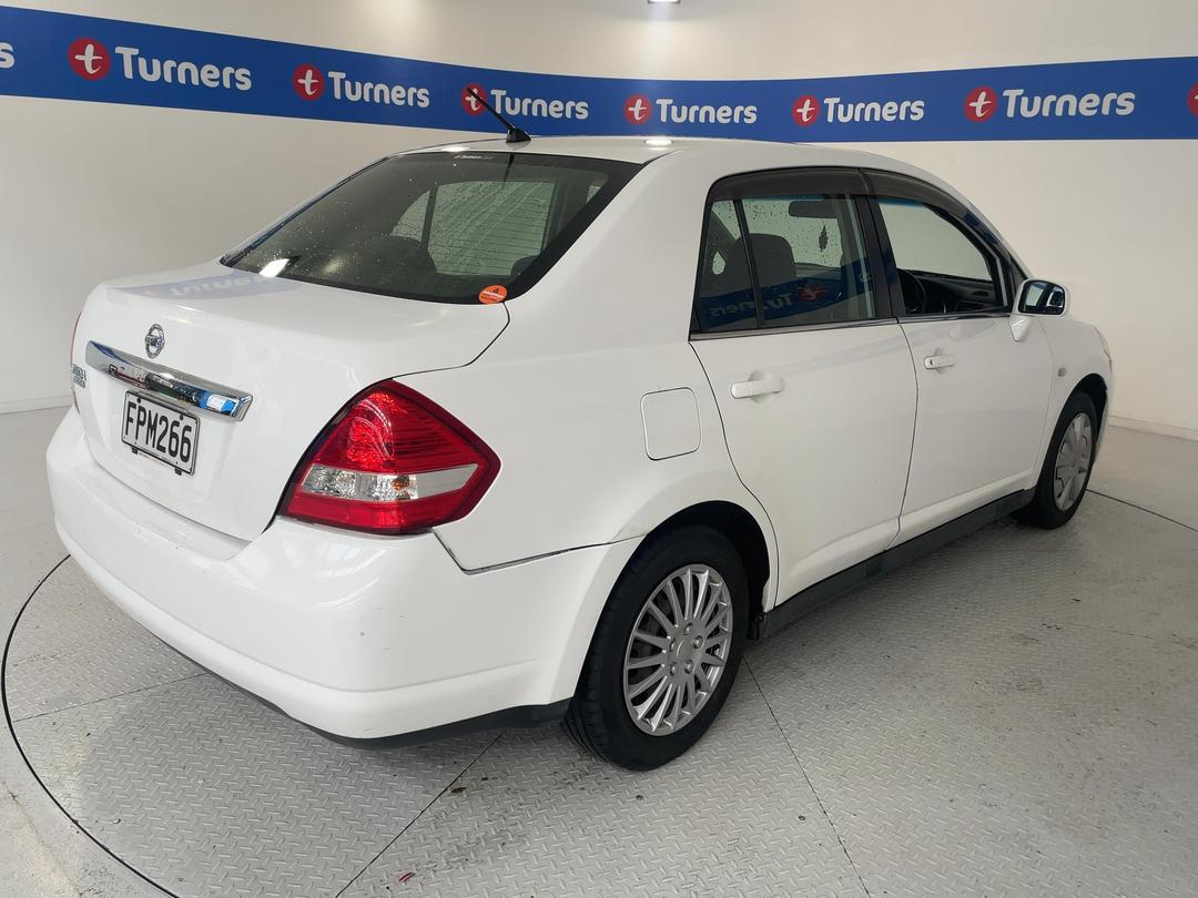 Photo '7' of Nissan Tiida