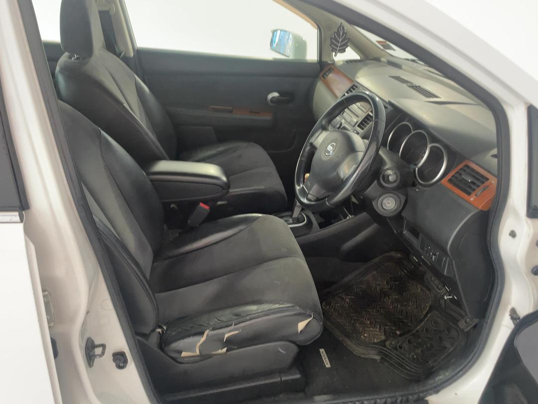 Photo '16' of Nissan Tiida