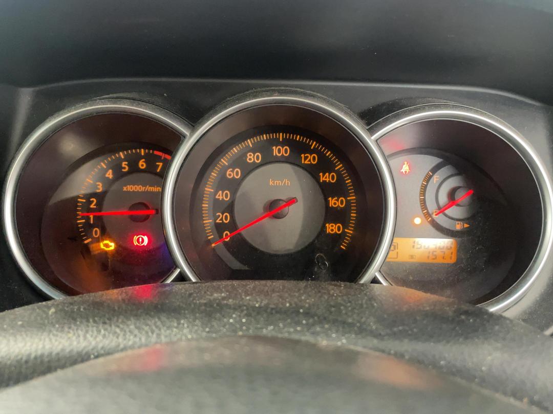 Photo '21' of Nissan Tiida