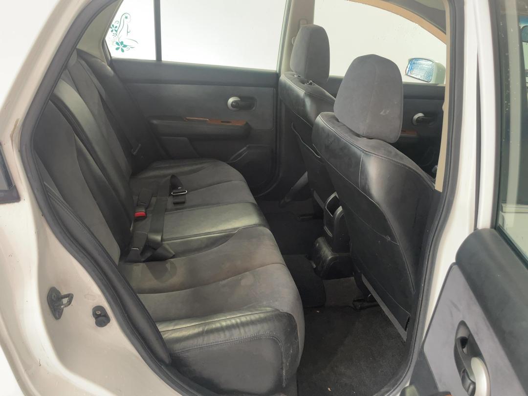 Photo '20' of Nissan Tiida