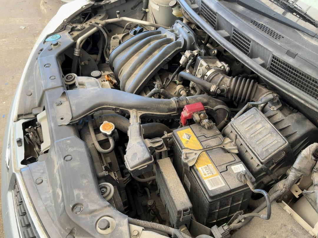 Photo '11' of Nissan Tiida
