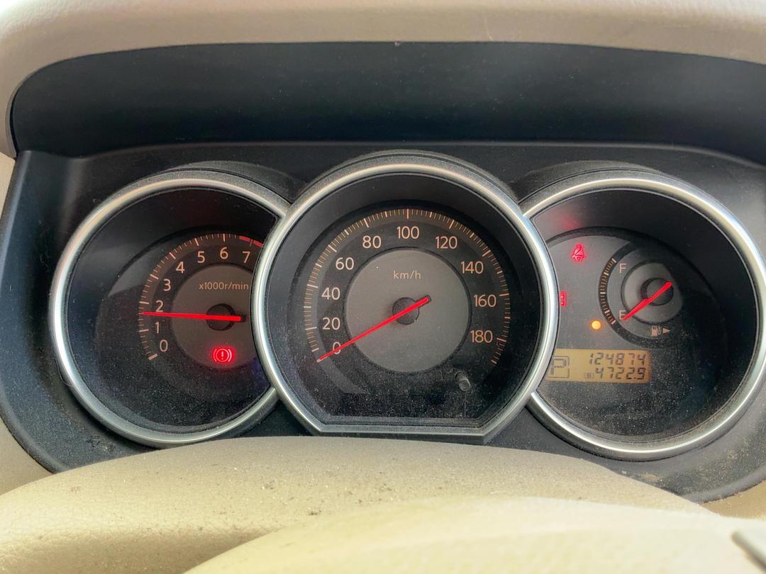 Photo '14' of Nissan Tiida