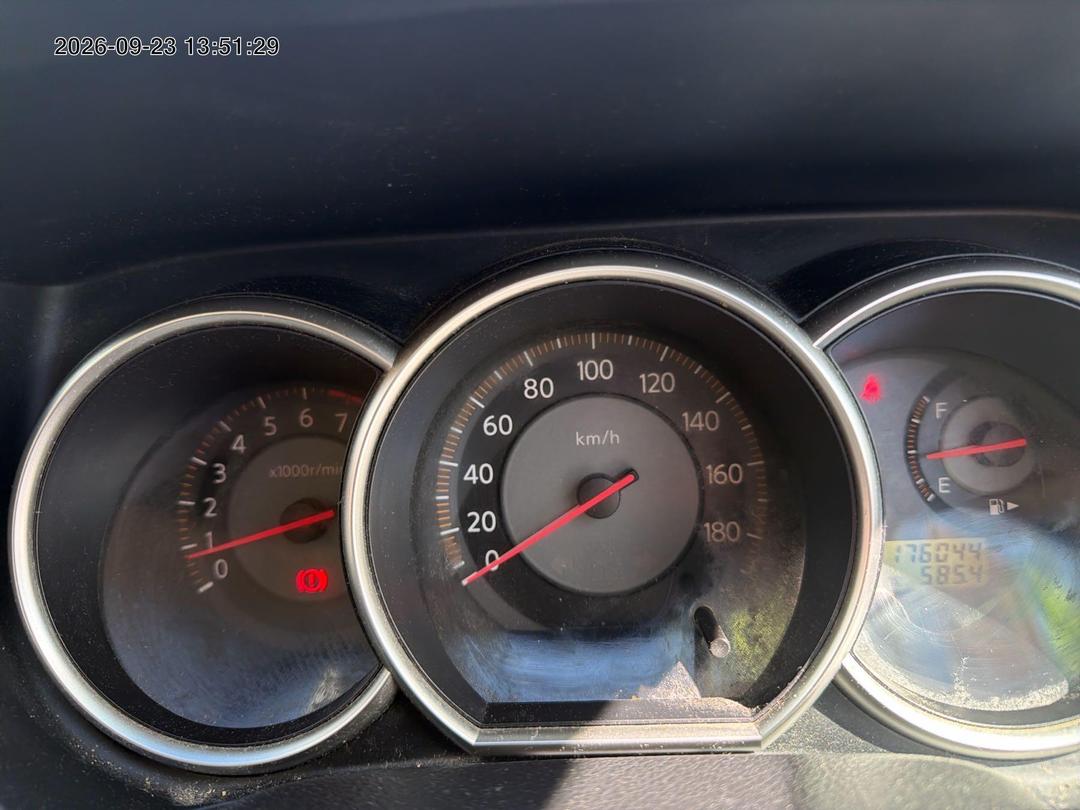 Photo '9' of Nissan Tiida Photo '9' of Nissan Tiida