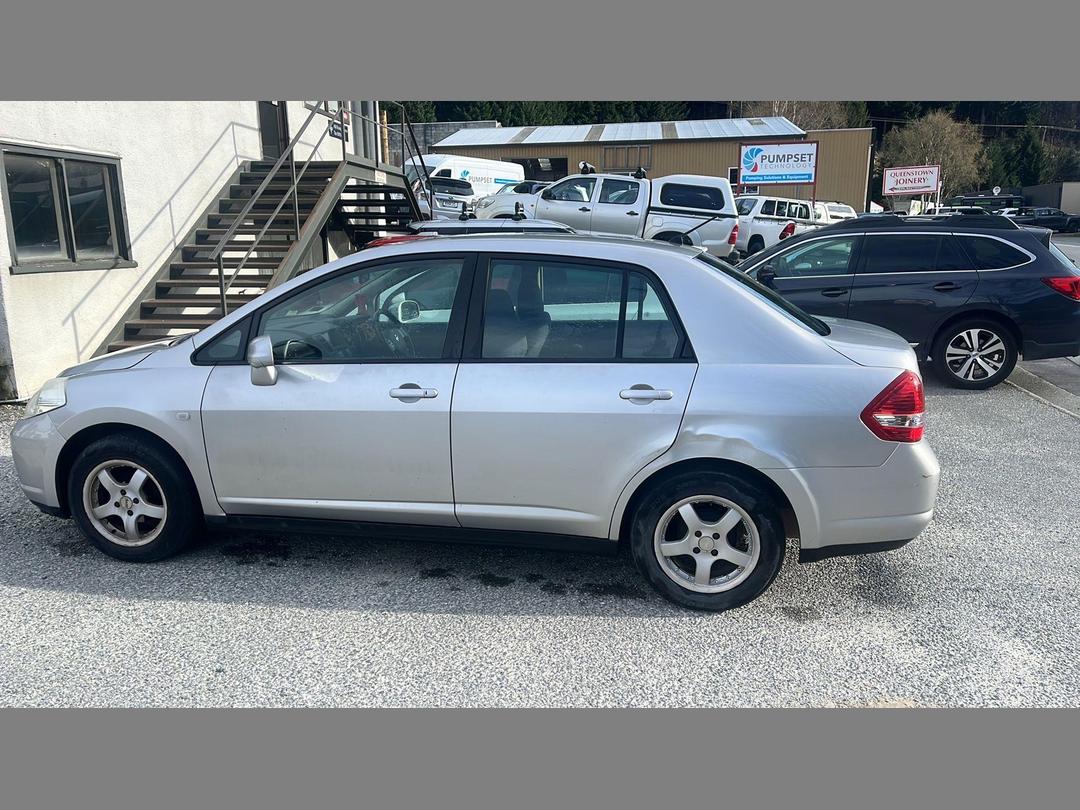 Photo '3' of Nissan Tiida Photo '3' of Nissan Tiida