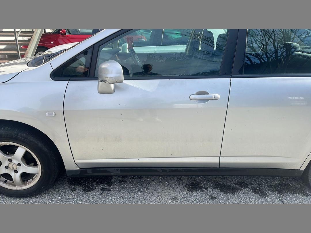 Photo '17' of Nissan Tiida Photo '17' of Nissan Tiida