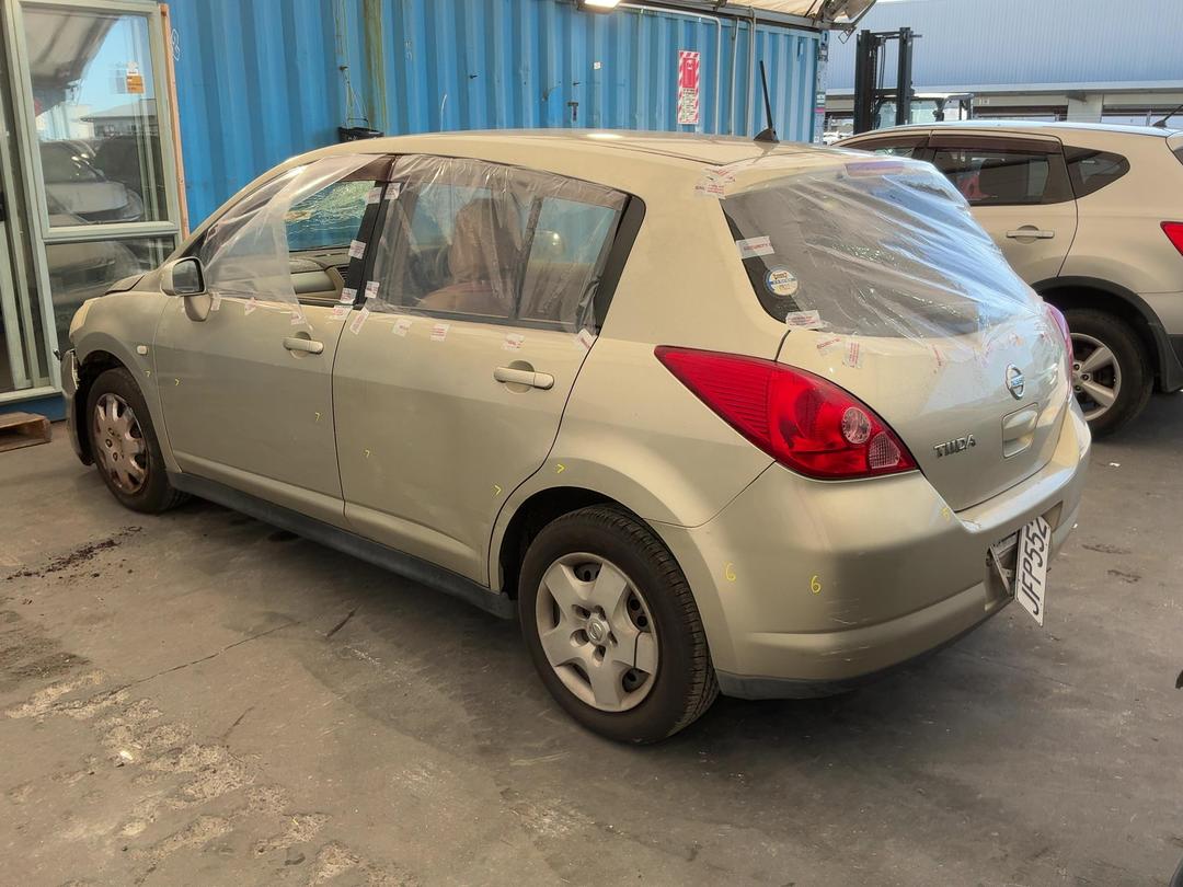 Photo '11' of Nissan Tiida Photo '11' of Nissan Tiida
