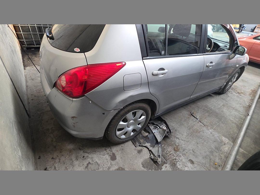 Photo '5' of Nissan Tiida Photo '5' of Nissan Tiida